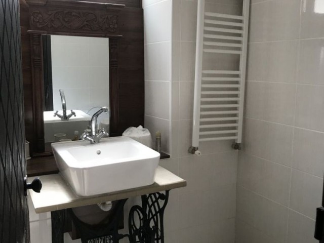 Bellabayıs Konak  Manastır içi 375 m2 5+1