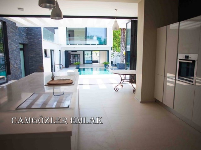 Girne Merkez 6+1 600 m2  Lüls Villa