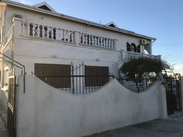 Girne Ozan Köy  4+1 550 m2 Villa