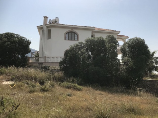 Residential Zoned Plot For Sale in Çatalköy, Kyrenia