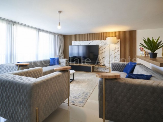 MODERN CONTEMPORARY 3 BEDROOM PENTHOUSE APARTMENT IN KYRENIA CITY CENTRE 