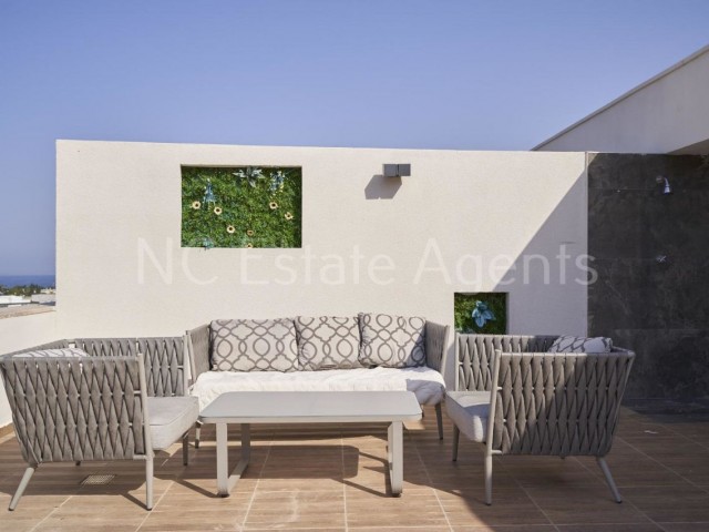 MODERN CONTEMPORARY 3 BEDROOM PENTHOUSE APARTMENT IN KYRENIA CITY CENTRE 