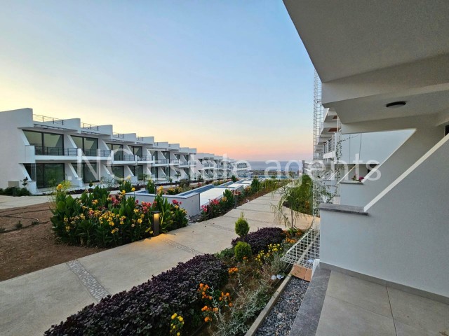 STUDIOWOHNUNG IN BAHÇELİ MIT BLICK AUF POOL UND MEER