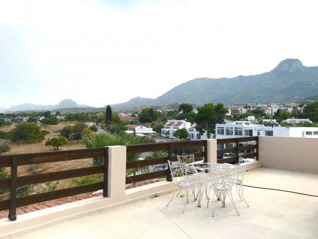 4+1 Villa For Sale in Çatalköy , Girne