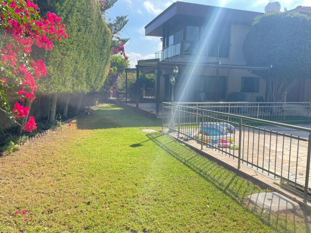 4+1 Villa zur Miete mit Pool in zentraler Lage in Kyrenia ** 