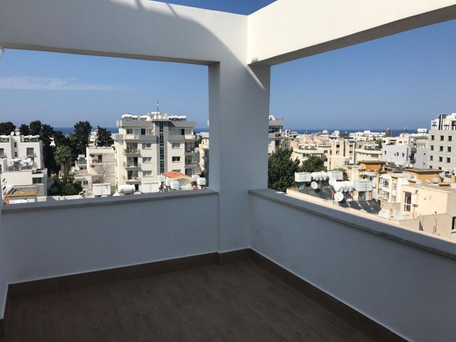 Girne Merkezde 2+1 Satılık Penthouse