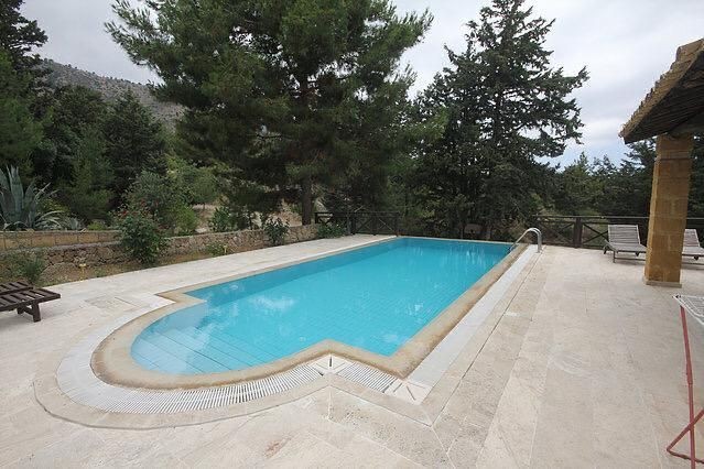 3+1 Villa for Rent in Kyrenia Malatya
