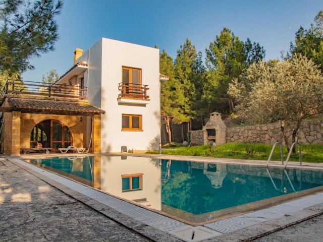 3+1 Villa zu vermieten in Kyrenia Malatya