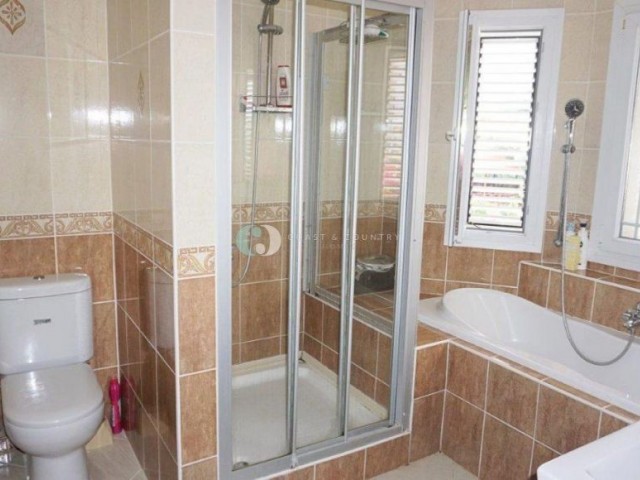 4+1 ful eşyalı villa, ortak havuzlu site, Bellapais bölgesi