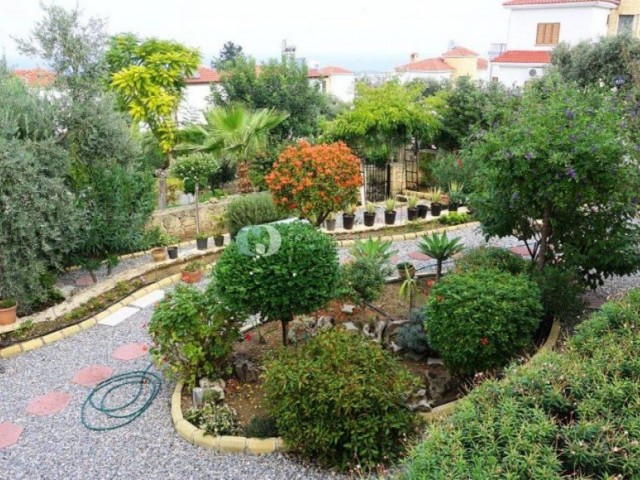 Lovely 4 Bedroom Villa in Bellapais