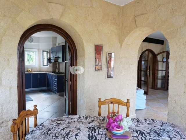 Lovely 4 Bedroom Villa in Bellapais