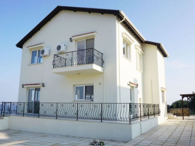 4+1 deniz manzaralı villa