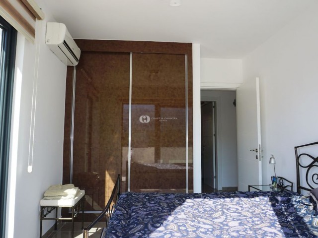 3+1 penthouse Girne merkezde, dağ, deniz ve şehir manzaralı