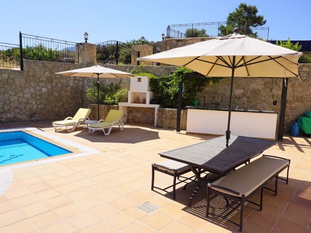 Stunning 3 Bed Resale Villa with Private Swimming Pool Overlooking Sea 