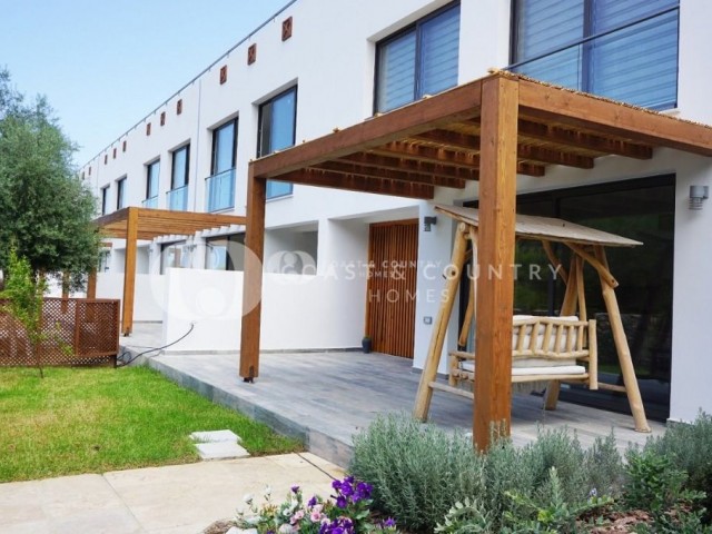 Lüks Geniş 3+1 Townhouse * Türk koçan * Ortak havuz