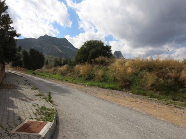 Wohngebiet Zu verkaufen in Girne Merkez, Kyrenia