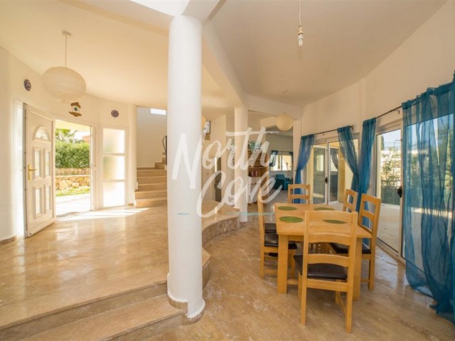 Well-located 4 bedroom sea-view villa