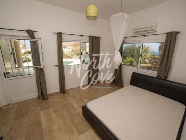 Well-located 4 bedroom sea-view villa