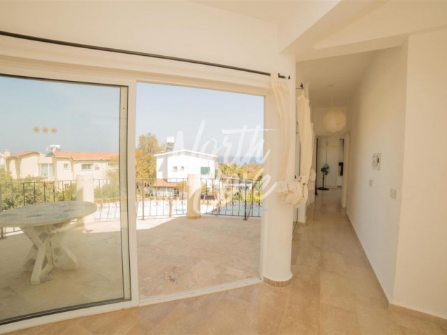 Well-located 4 bedroom sea-view villa