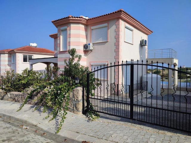 Villa Kaufen in Karşıyaka, Kyrenia