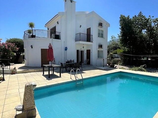 Beautiful 3 Bedroom Well-Located Villa