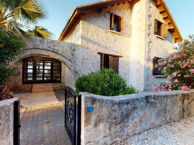 Stunning 4 Bedroom Traditional Stone House