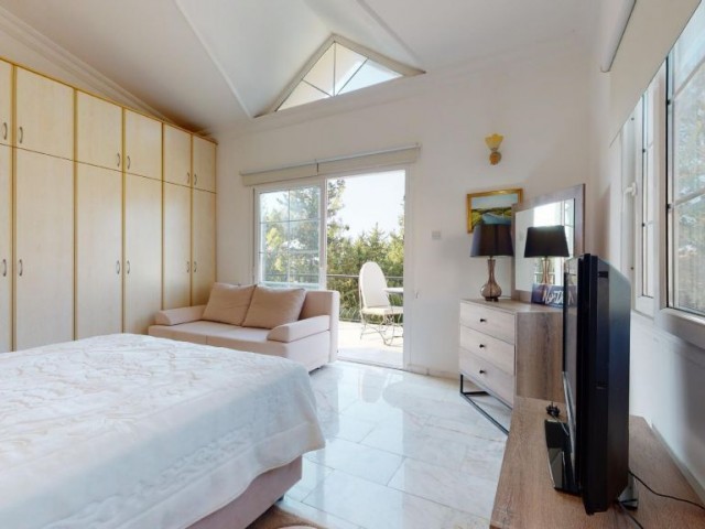 Fabulous three bedroom villa with stunning views
