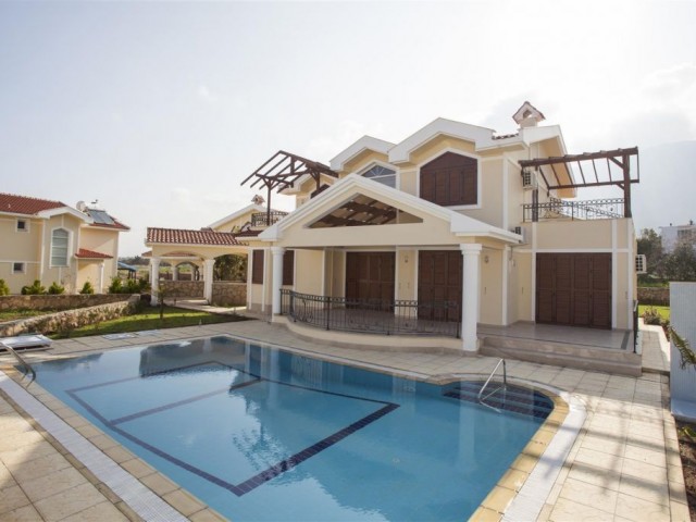 Prestigious 4 Bedroom Neo-classical Villa