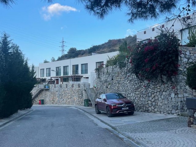 Villa Zu verkaufen in Bellapais, Kyrenia