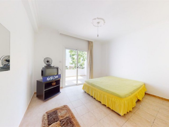 Bright 2 Bedroom Central Apartment