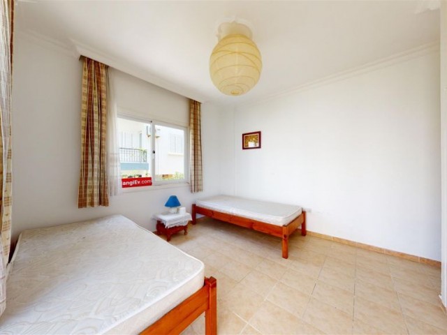 Bright 2 Bedroom Central Apartment