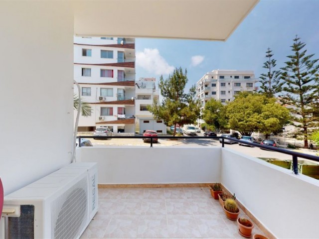 Bright 2 Bedroom Central Apartment