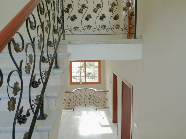 Serene 4-Bedroom Villa with Enchanting Traditional Cypriot Charm