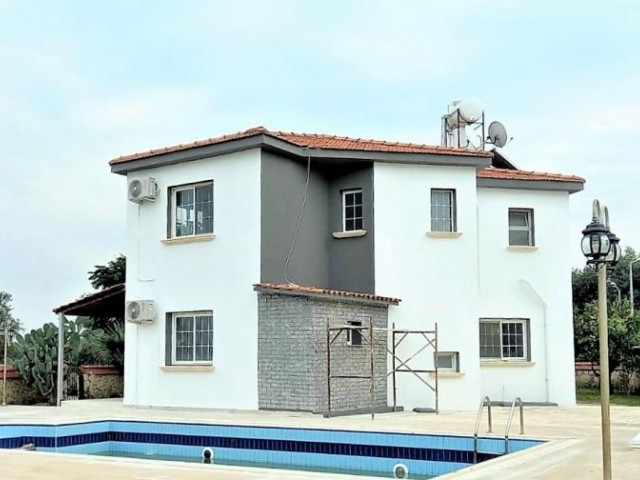 Bright 4 Bedroom Well situated Villa