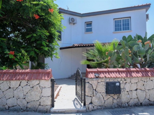 Bright 4 Bedroom Well situated Villa