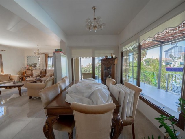 Stunning 4 Bedroom Captivating Views Villa