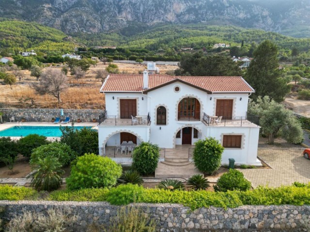 Villa Zu verkaufen in Lapta, Kyrenia