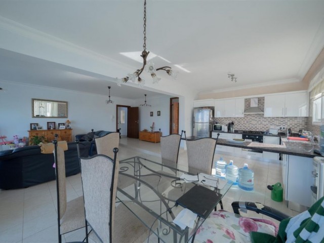 Prime Location 3 Bedroom Garden Apartment