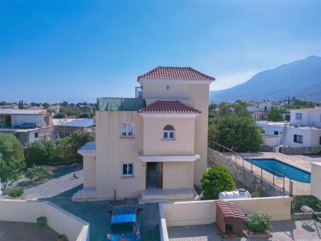 Villa Zu verkaufen in Karşıyaka, Kyrenia