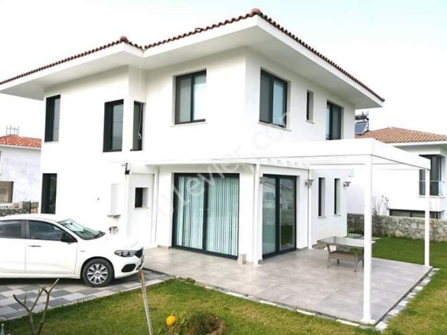 There are 3 +1 Cobs with a garden of 1000 m2 made of special construction (heating cooling) sheathing in Alsancak, 280,000 GBP Equivalent to 4+1 320,000 GBP, including a pool... MOVE NOW ** 