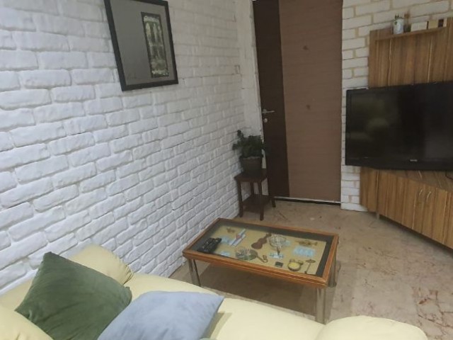 Passuci and Caliope area,1 bedroom flat, 1 rent 1 comision (1  deposit .