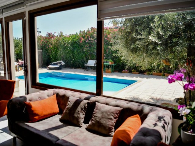 A detached villa with a 4+2, 4×8 Pool and a 750m2 garden in the Lemar district of Karakum, Kyrenia. 