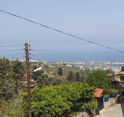 Historical buildings ( 4 houses, 1 shop) and 1 plot of land will be sold decisively in the village center of Bellapais in Kyrenia, TRNC.The equivalent deed. ** 