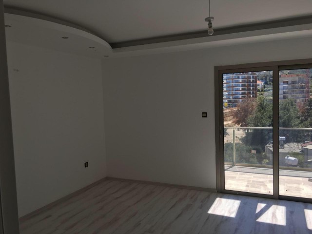 Girne Feo Akacan bölgesi dublex 190 m2 penthouse. 8 ve 9. uncu katlar.