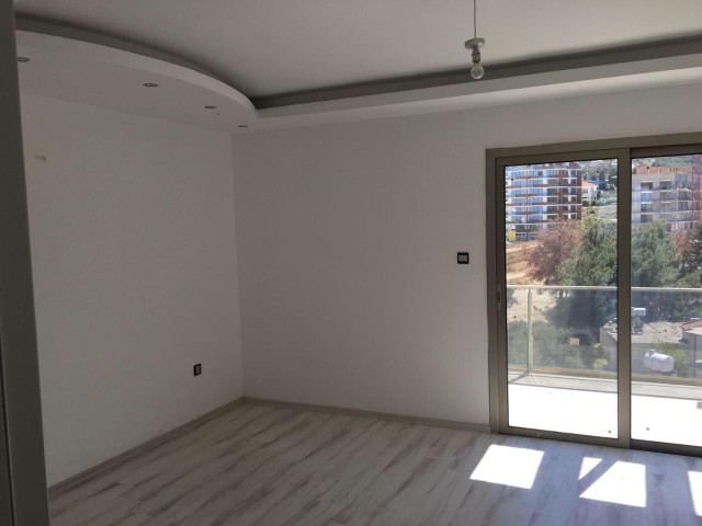 Girne Feo Akacan bölgesi dublex 190 m2 penthouse. 8 ve 9. uncu katlar.