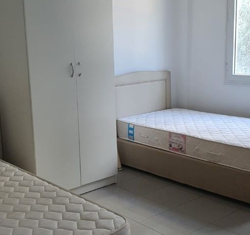 20 Temmuz Futbol Statyumu karşısı 15 odalı, 600m2 komple  kiralık bina 45.000 TL aylık kira bedelidir