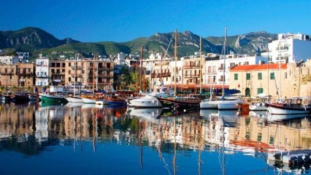 Girne Antik Limanda 15 odalı,full eşyalı,işletmeye hazır Butik Hotel. Satış 1000.000 GBP den 750.000 stg ye düştü..veya Aylık kiralık 3000 GBP  den de 1750 GBP düştü.. Hava parası yok.