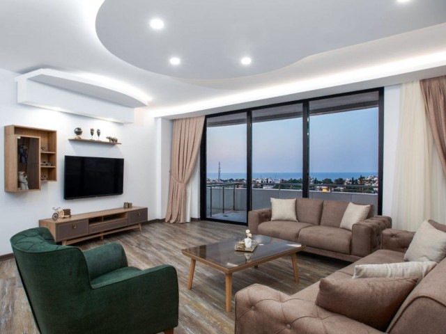 Girne Belediyesine yakın residans binada Penthouse full eşyalı daire