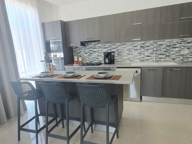 Girne Zeytinlik 3 min to drive center,91 m2 flats with a communal pool .