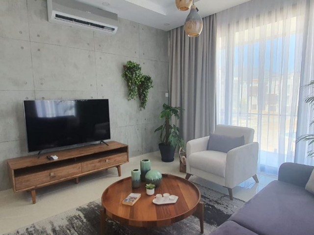 Girne Zeytinlik 3 min to drive center,91 m2 flats with a communal pool .